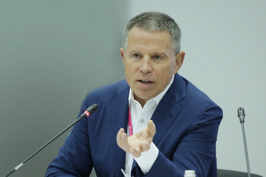 Андрей Комаров готовится вывести миллиарды долларов из России Пикабу